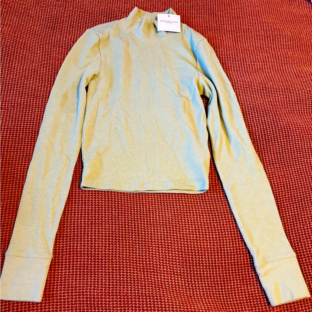 NWT, Woman’s light green mock turtleneck, American Eagle Outfitters.
